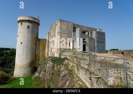Falaise Frankreich - 5. September 2023 - das beeindruckende Schloss Falaise - Geburtsort von Wilhelm dem Eroberer 1027-1087 - ist heute ein Museum Stockfoto
