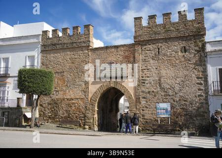 Das Tor von Jerez, Puerta de Jerez in Tarifa, Costa de la Luz, Andalusien, Spanien. Stockfoto