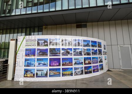 Öffentliche Dienstleistungshalle der georgischen Regierung, die am 23. April in Tiflis, der Hauptstadt Georgiens, eine Vielzahl öffentlicher Dienstleistungen für die Bürger bereitstellt Stockfoto