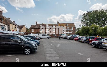 Wareham Quay mit dem Old Granary Inn Stockfoto