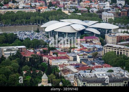 Öffentliche Dienstleistungshalle der georgischen Regierung, die am 23. April in Tiflis, der Hauptstadt Georgiens, eine Vielzahl öffentlicher Dienstleistungen für die Bürger bereitstellt Stockfoto