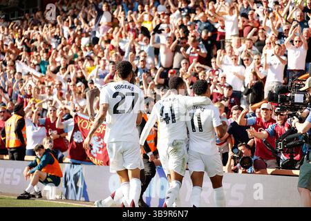 Vitality Stadium, Boscombe, Dorset, Großbritannien. Mai 2025. AFC Bournemouth gegen Aston Villa; Watkins of Aston Villa feiert, nachdem er in der 6. Minute 45 1-0 Punkte erzielte. Credit: Action Plus Sports/Alamy Live News Stockfoto