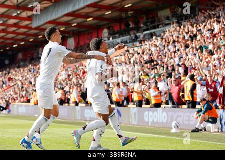 Vitality Stadium, Boscombe, Dorset, Großbritannien. Mai 2025. AFC Bournemouth gegen Aston Villa; Watkins of Aston Villa feiert, nachdem er in der 6. Minute 45 1-0 Punkte erzielte. Credit: Action Plus Sports/Alamy Live News Stockfoto