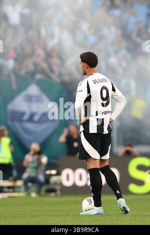 Rom, Italien. Mai 2025. Dusan Vlahovic nach dem Tor von Matias Vecino während des italienischen Meisterschaftsspiels Serie A zwischen SS Lazio und Juventus FC am 10. Mai 2025 im Stadio Olimpico in Rom. Quelle: Federico Proietti / Alamy Live News Stockfoto