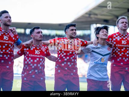 Moritz Jenz (FSV Mainz 05, #3), Paul Nebel (FSV Mainz 05, #8), Nadiem Amiri (FSV Mainz 05, #18) und Jae-sung Lee (FSV Mainz 05, #7) VfL Bochum - FSV Mainz 05, 10.05.2025 Fussball, 1. Bundesliga, vonovia Ruhrstadion, Bochum die DFL-Vorschriften verbieten die Verwendung von Fotografien als Bildsequenzen und/oder Quasi-Video. Stockfoto