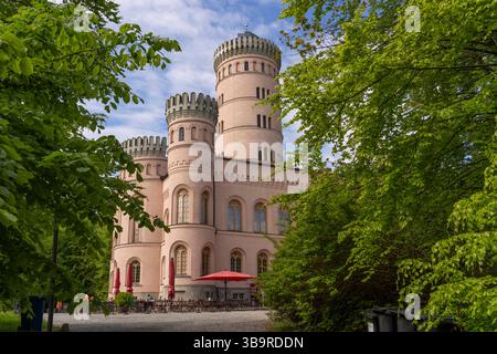 Das Jagdschloss Granitz bei Binz auf der Ostseeinsel Rügen Landkreis Vorpommern-Rügen in Mecklenburg-Vorpommern. *** Das Jagdschloss Granitz bei Binz auf der Ostseeinsel Rügen im Landkreis Vorpommern Rügen in Mecklenburg-Vorpommern Stockfoto