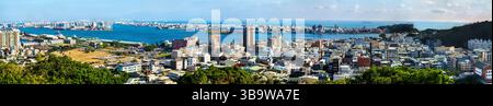 Luftpanorama der Stadt Kaohsiung und des Hafens in Südtaiwana Stockfoto