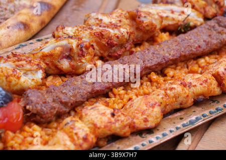 Traditioneller Türkischer Sish Adana Urfa Kebab Stockfoto