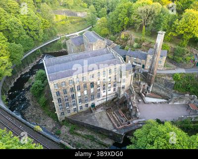 Luftaufnahme von New Mills in Derbyshire Großbritannien mit Torr Vale Mill Stockfoto