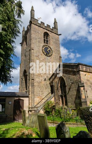 St. Helen's Church in Darley Dale bei Matlock, Derbyshire, England. Bekannt als die Heimat des berühmten Darley Yew. Stockfoto