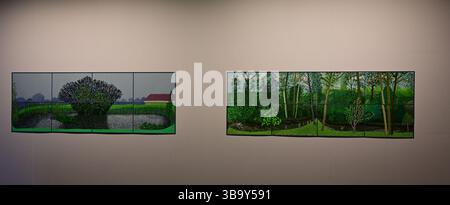 David Hockney, ich tupfe Gemälde, 20 Blumen für 2025 und einige größere Bilder, Salzmühle, Saltaire, West Yorkshire Stockfoto