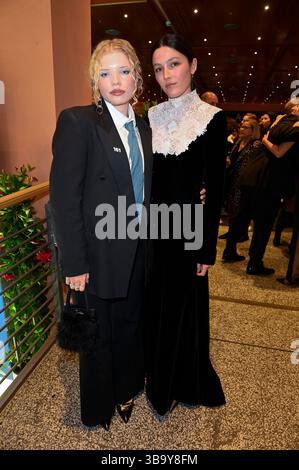 Luisa-Celine Gaffron und Lary Müller bei der 75. Verleihung des Deutschen Filmpreises 2025 im Theater am Potsdamer Platz. Berlin, 09.05.2025 Stockfoto