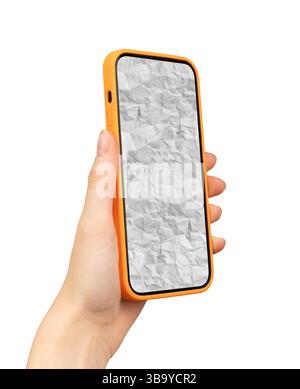 Hand hält ein Smartphone mit einer orangefarbenen Handtasche und zeigt einen zerknitterten Papierbildschirm. Technologie und Kommunikation. Isoliert auf weißem Hintergrund, gemäß Stockfoto
