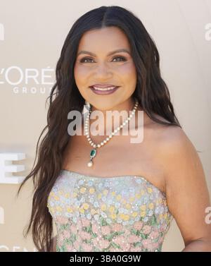 Mindy Kaling kommt am Samstag, den 10. Mai 2025, bei der Gold House 4. Jährlichen GOLD-GALA im Dorothy Chandler Pavilion Music Center in Los Angeles, CA. (Foto: Sthanlee B. Mirador/SIPA USA) Stockfoto