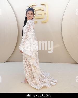 Los Angeles, USA. Mai 2025. Leah Lewis kommt am Samstag, dem 10. Mai 2025, bei der Gold House 4. Jährlichen GOLD-GALA im Dorothy Chandler Pavilion Music Center in Los Angeles, CA. (Foto: Sthanlee B. Mirador/SIPA USA) Credit: SIPA USA/Alamy Live News Stockfoto