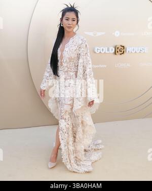 Los Angeles, USA. Mai 2025. Leah Lewis kommt am Samstag, dem 10. Mai 2025, bei der Gold House 4. Jährlichen GOLD-GALA im Dorothy Chandler Pavilion Music Center in Los Angeles, CA. (Foto: Sthanlee B. Mirador/SIPA USA) Credit: SIPA USA/Alamy Live News Stockfoto