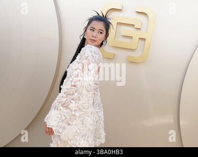 Los Angeles, USA. Mai 2025. Leah Lewis kommt am Samstag, dem 10. Mai 2025, bei der Gold House 4. Jährlichen GOLD-GALA im Dorothy Chandler Pavilion Music Center in Los Angeles, CA. (Foto: Sthanlee B. Mirador/SIPA USA) Credit: SIPA USA/Alamy Live News Stockfoto