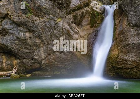 Fantastische Wanderung auf dem erstklassigen Wanderweg Wild Water bei Oberstaufen zu den Buchenegger Wasserfällen im Allgau, Bayern Stockfoto