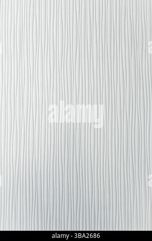Hellweiß gewaschenes weiches Holz als Hintergrund. Grunge weiß getüncht lackierte Holzdielen Tischmuster von oben Stockfoto