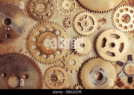 Steampunk-Hintergrund von mechanischen Uhren Details über alte Metall Hintergrund. Im Inneren der Uhr, Zahnräder Stockfoto