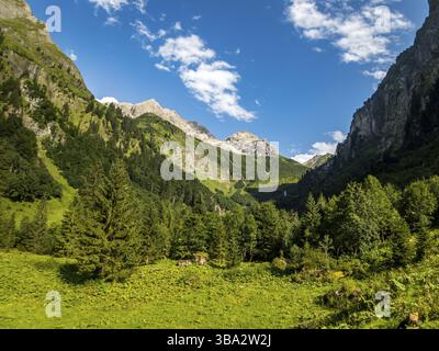 Fantastische Panoramawanderung vom Nebelhorn entlang des Laufbacher Eck über Schneck, Hofats und Oytal Stockfoto