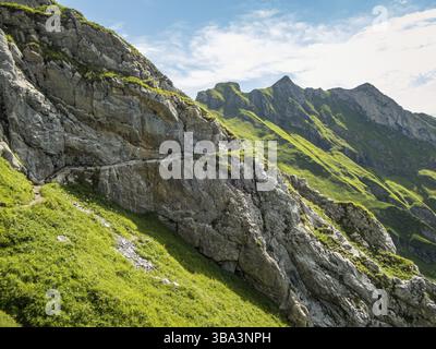 Fantastische Panoramawanderung vom Nebelhorn entlang des Laufbacher Eck über Schneck, Hofats und Oytal Stockfoto