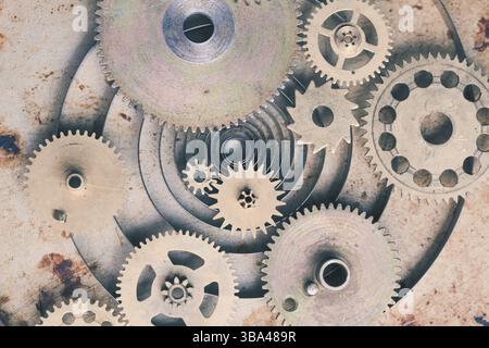 Steampunk-Hintergrund von mechanischen Uhren Details über alte Metall Hintergrund. Im Inneren der Uhr, Zahnräder Stockfoto