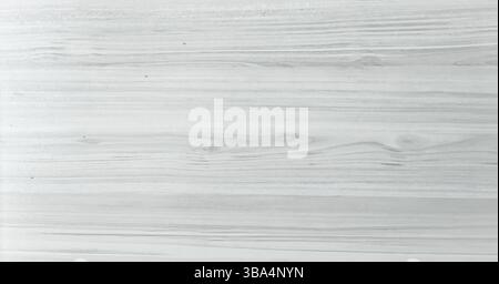 Gewaschener hölzerner Texturhintergrund, helle weiche Eiche aus verwittertem Waschlappen mit verblasster Lackfarbe, die Holzmaserung zeigt. Weißes Hartholz Stockfoto