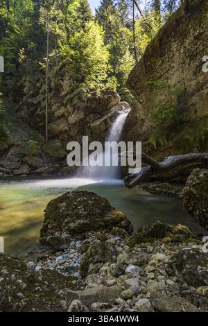 Durch das schöne Ostertaltobel im Gunzesriedtal im Allgau bei Blaichach, Sonthofen Stockfoto
