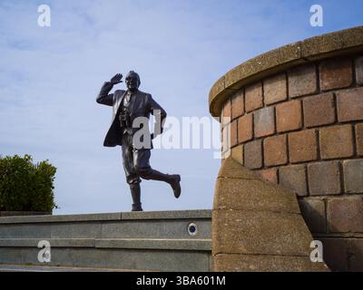 Morecambe, Vereinigtes Königreich, 31. März 2025, Eric Morecambe Statue Stockfoto