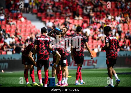 LEVERKUSEN, DEUTSCHLAND - 11. MAI 2025: - Das Bundesliga-Spiel Bayer 04 Leverkusen gegen den FC Augsburg in der BayArena. Stockfoto