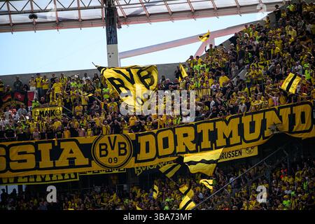 LEVERKUSEN, DEUTSCHLAND - 11. MAI 2025: - Das Bundesliga-Spiel Bayer 04 Leverkusen gegen den FC Augsburg in der BayArena. Stockfoto