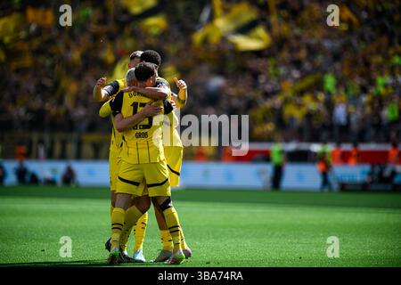 LEVERKUSEN, DEUTSCHLAND - 11. MAI 2025: - Das Bundesliga-Spiel Bayer 04 Leverkusen gegen den FC Augsburg in der BayArena. Stockfoto