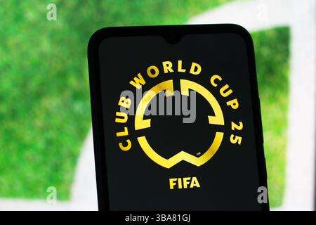 Kanada. Mai 2025. In dieser Abbildung wird das Logo der FIFA Club-Weltmeisterschaft 2025 auf einem Smartphone-Bildschirm angezeigt. Quelle: SOPA Images Limited/Alamy Live News Stockfoto