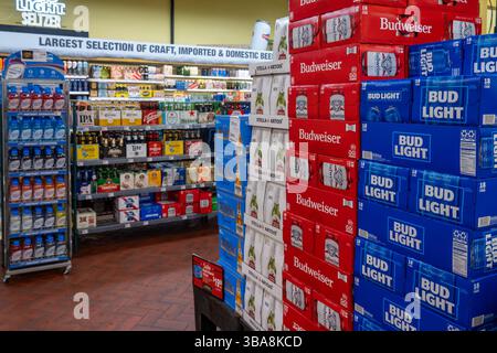 Fairway Super Market ist ein voll bestücktes Lebensmittelgeschäft in Kips Bay, NYC, USA, 2025 Stockfoto