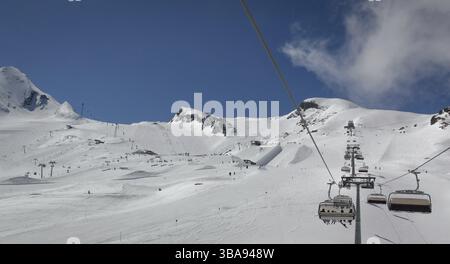Überblick über österreichische Skigebiet in den Alpen von Österreich Stockfoto
