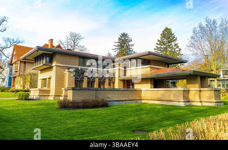 Grand Rapids, MI, USA - 23.04.2025: Foto des Meyer May House in Grand Rapids Michigan, ein historisches architektonisches Wahrzeichen, entworfen von Frank Lloyd W. Stockfoto