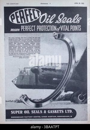 Original-Werbung aus dem Jahr 1943 des Flugzeugmagazins zur Werbung für „Perfect“ Oil Seals, hergestellt von Super Oil Seals & Seals Ltd, Birmingham. Wird in wichtigen Flugzeugkomponenten wie Propellergetrieben, Pumpen, Magnetos und Fahrwerk verwendet. Die Anzeige enthält ein großes Robbenbild, das auf einem britischen Bomberflugzeug, wahrscheinlich einem Handley Page Halifax, überlagert ist. Vom 23. April 1943. Stockfoto
