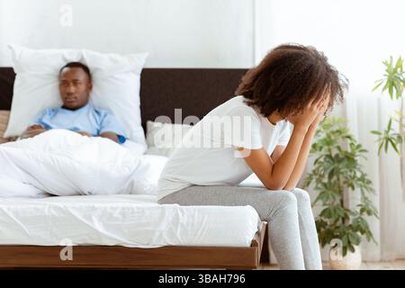 Familienprobleme, Streit während der Selbstisolation bei covid-19 Quarantäne Stockfoto