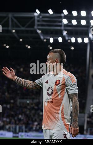 Bergamo, Italien. Mai 2025. Roma's Angelino während des Fußballspiels der Serie A Enilive 2024/2025 zwischen Atalanta und Roma im Gewiss-Stadion in Bergamo, Norditalien - Montag, 12. Mai 2025. Sport - Fußball. (Foto: Stefano Nicoli/LaPresse) Credit: LaPresse/Alamy Live News Stockfoto