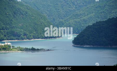 Bridging Nature – Panoramablick von Shizuoka, Japan Stockfoto