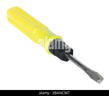 Schraubendreher mit flachem Kopf zum Arbeiten an Schrauben mit einem hellfarbigen gelben Griff, isoliert auf weißem Hintergrund. Stockfoto