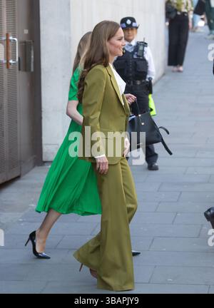London, England, Großbritannien. Mai 2025. CATHERINE, Prinzessin von Wales, verlässt die British Fashion Council-Veranstaltung im Zentrum von London, nachdem sie den Queen Elizabeth II Award verliehen hat. (Kreditbild: © Tayfun Salci/ZUMA Press Wire) NUR REDAKTIONELLE VERWENDUNG! Nicht für kommerzielle ZWECKE! Quelle: ZUMA Press, Inc./Alamy Live News Stockfoto
