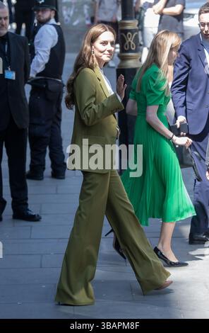 London, England, Großbritannien. Mai 2025. CATHERINE, Prinzessin von Wales, verlässt die British Fashion Council-Veranstaltung im Zentrum von London, nachdem sie den Queen Elizabeth II Award verliehen hat. (Kreditbild: © Tayfun Salci/ZUMA Press Wire) NUR REDAKTIONELLE VERWENDUNG! Nicht für kommerzielle ZWECKE! Quelle: ZUMA Press, Inc./Alamy Live News Stockfoto