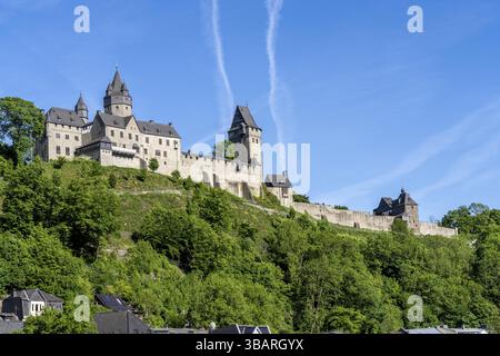 Altena, an der Lenne, oberhalb der Burg Altena, mit der weltweit ersten Jugendherberge, dem Maerkischen Kreis, einer kleinen Stadt im Sauerland, Nordrhein-Westfalen Stockfoto