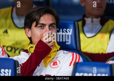 Paulo Dybala von AS Roma sieht 2024/25 beim Fußballspiel der Serie A zwischen Atalanta BC und AS Roma im Gewiss-Stadion zu. Endergebnis; Atalanta 2: 1 Roma. Stockfoto