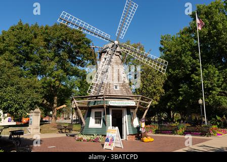 Pella, Iowa - USA - 17. September 2024: Central Park an einem wunderschönen Sommermorgen in Pella, Iowa, USA. Stockfoto