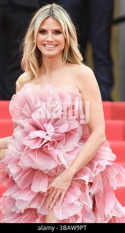 Cannes, Frankreich. Mai 2025. Das deutsche Model Heidi Klum nimmt am Dienstag, den 13. Mai 2025, an der Eröffnungszeremonie der 78. Filmfestspiele in Cannes Teil. Foto: Rune Hellestad/ Credit: UPI/Alamy Live News Stockfoto