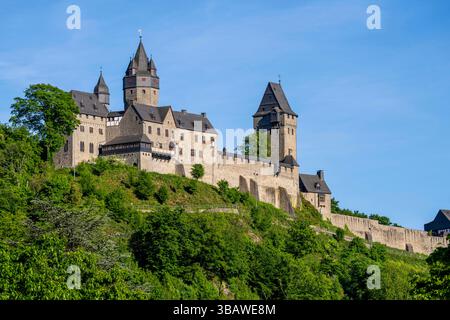Altena, an der Lenne, oberhalb der Burg Altena, mit dem weltweit ersten Jugendherberge Märkischer Kreis, einer kleinen Stadt im Sauerland, Nordrhein Stockfoto