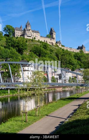 Altena, an der Lenne, oberhalb der Burg Altena, Heimat der weltweit ersten Jugendherberge, Märkischer Kreis, kleine Stadt im Sauerland, Rad A Stockfoto